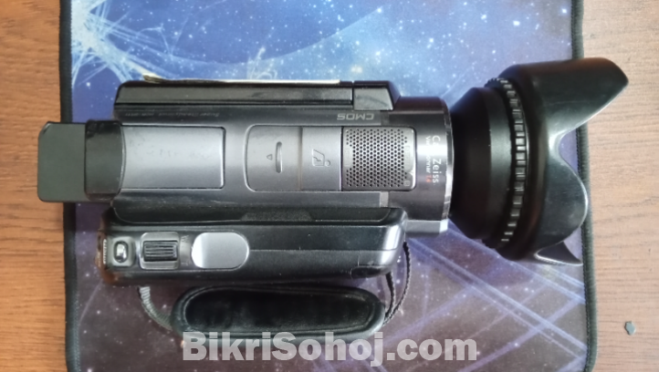 Sony HDR-SR11 Video Camera বিক্রয় হবে
